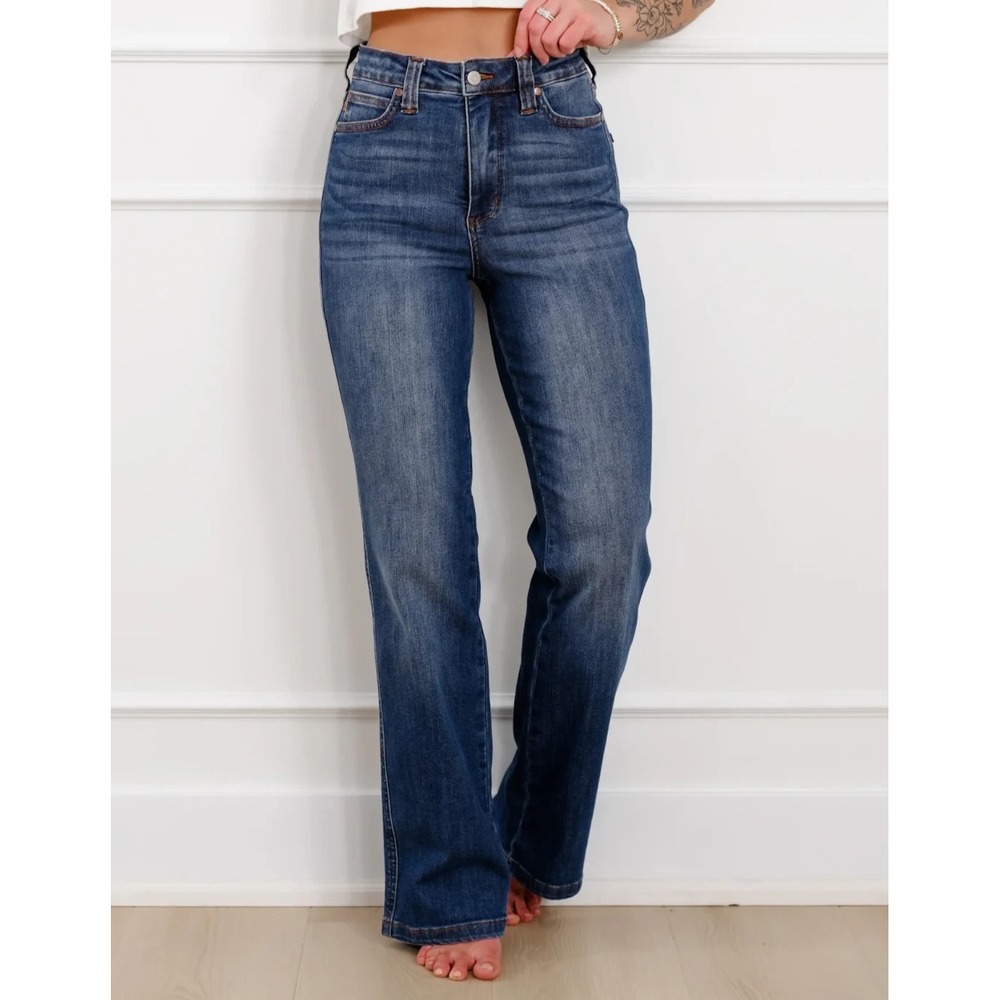 Judy Blue High Rise Tummy Control Straight Fit Jeans 9/29 Fits 28x32 Medium Wash